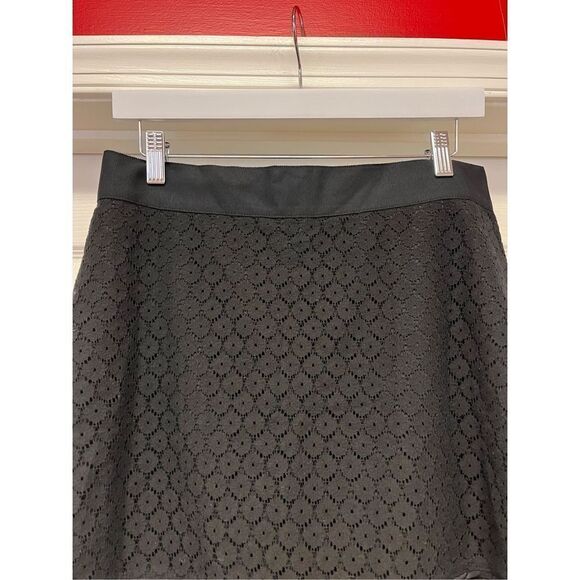 Loft Black Eyelet & Cut Out Lace Skirt sz 6 EUC - Picture 3 of 6
